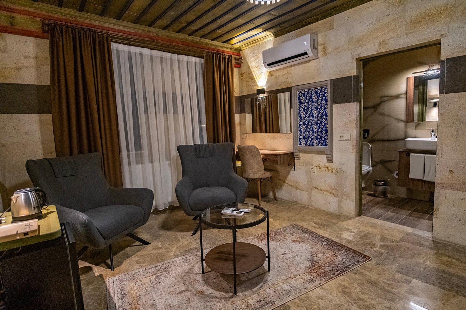 Deluxe Room preview